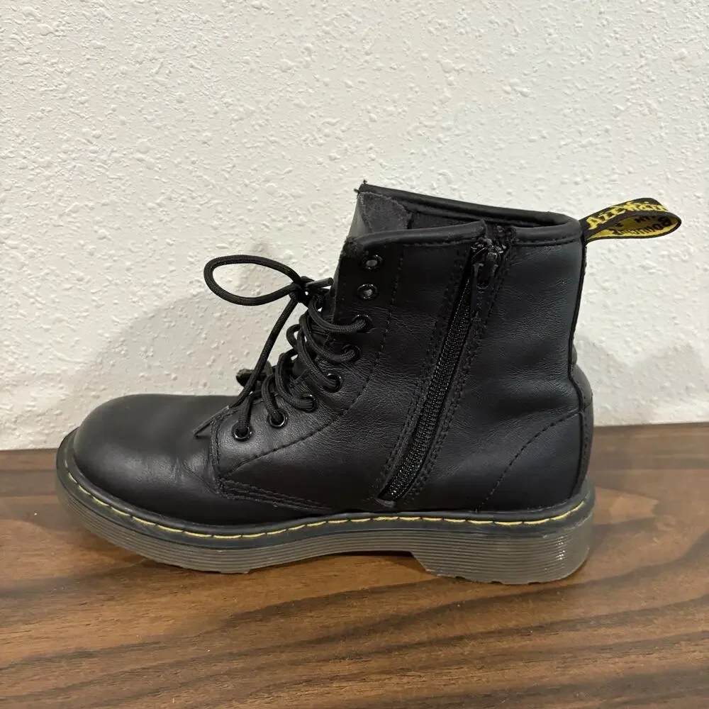 Dr. Martens‎ Delaney Boots Black Leather Zipper US 2 UK 1 Unisex Youth Boy Girl